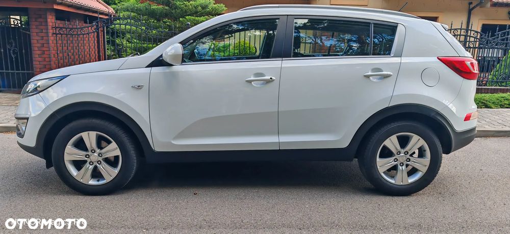 Kia Sportage 1.7 CRDI 2WD Dream-Team Edition - 32