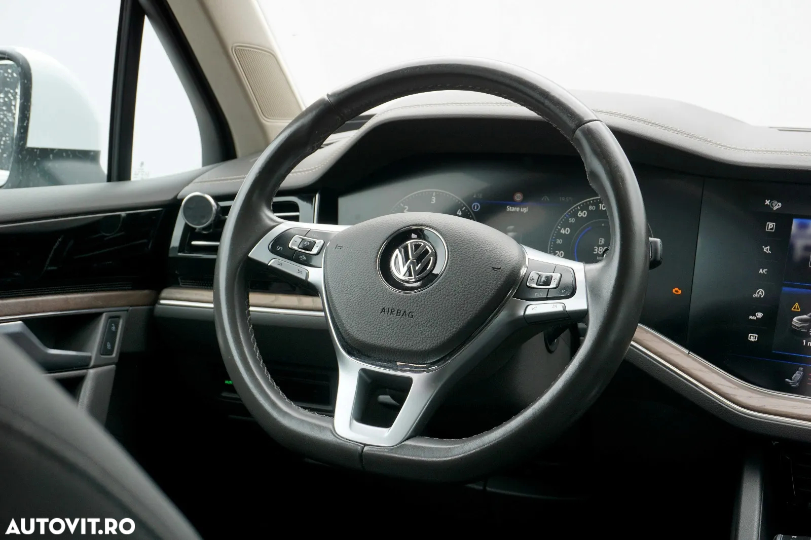Volkswagen Touareg V6 TDI Elegance - 10
