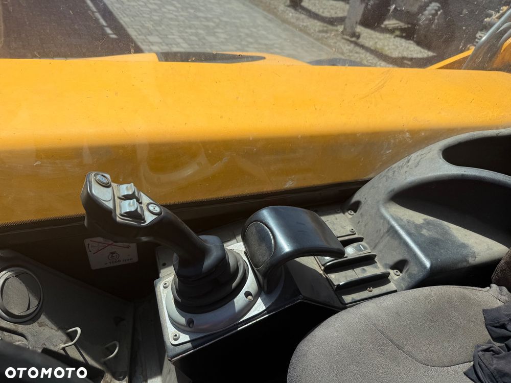 JCB 550-80 AGRI PLUS - 18