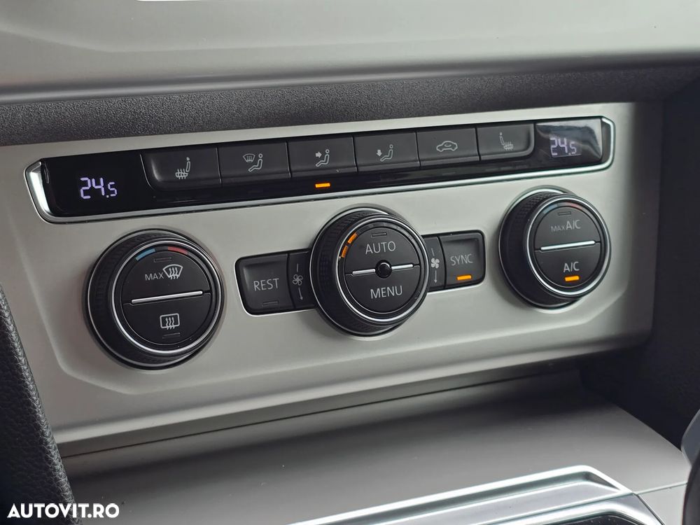 Volkswagen Passat - 35
