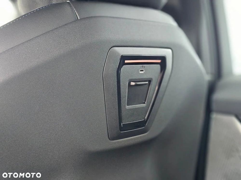 BMW Seria 5 520d xDrive mHEV - 35