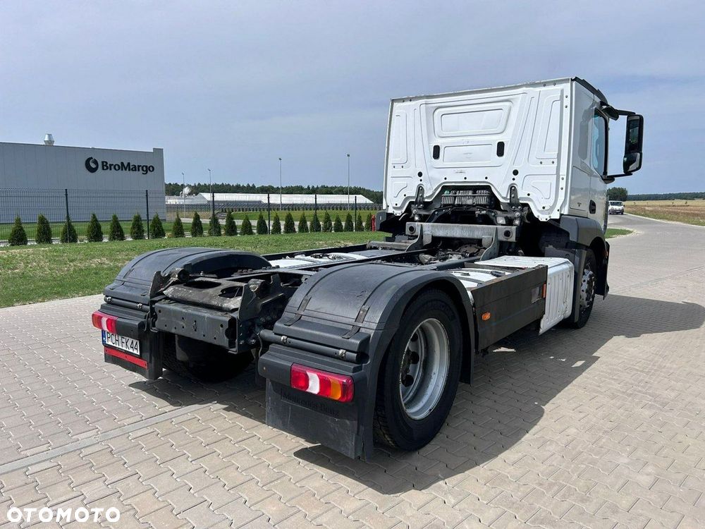 Mercedes-Benz ACTROS - 3