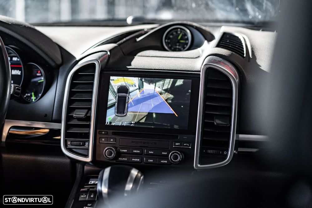 Porsche Cayenne S E-Hybrid - 15