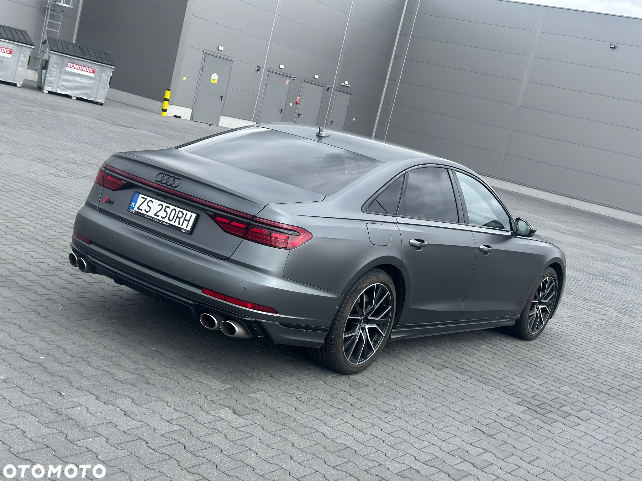 Audi S8 - 4
