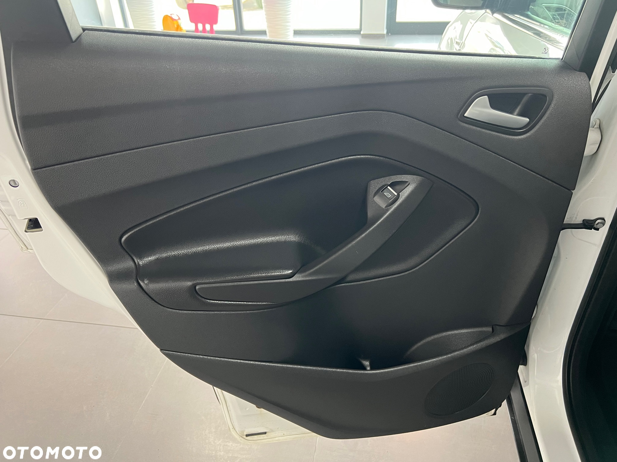 Ford Kuga - 24