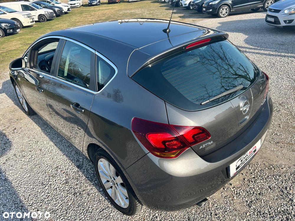 Opel Astra 1.4 Turbo Cosmo - 24