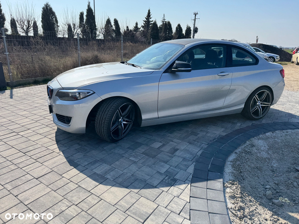 BMW Seria 2 218d Coupe Sport Line