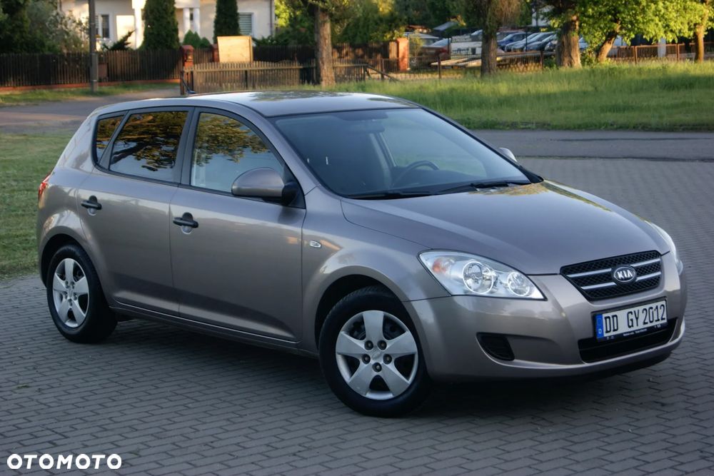 Kia Ceed 1.4 CVVT Attract - 4