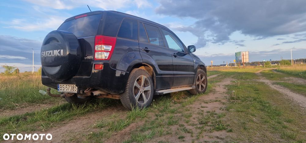 Suzuki Grand Vitara 2.0 - 4