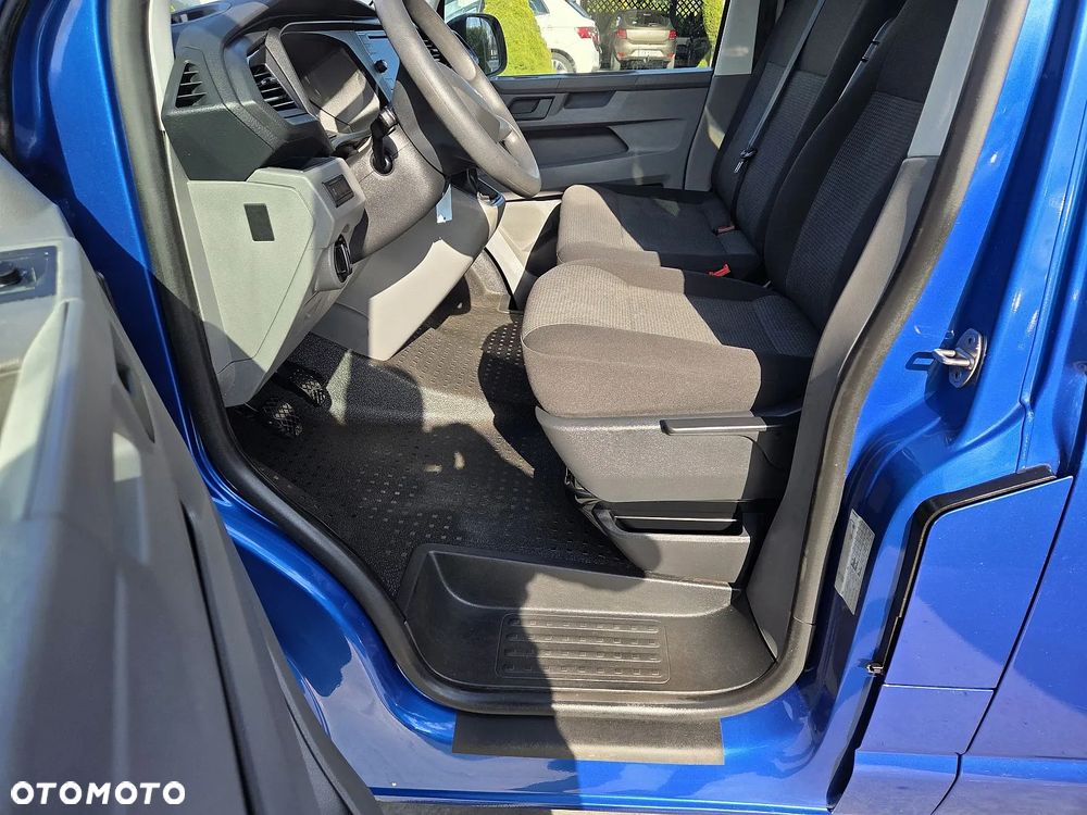 Volkswagen Transporter - 4