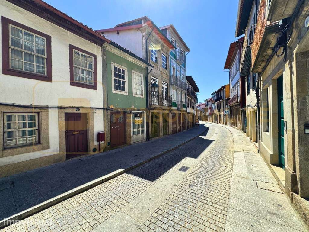 Prédio no Coração de Guimarães - Grande imagem: 2/5
