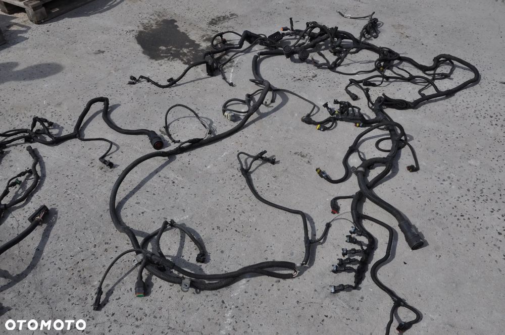 WIĄZKA INSTALACJA SKRZYNI BIEGÓW SILNIKA MASSEY FERGUSON 7480 6480 6485 - 8