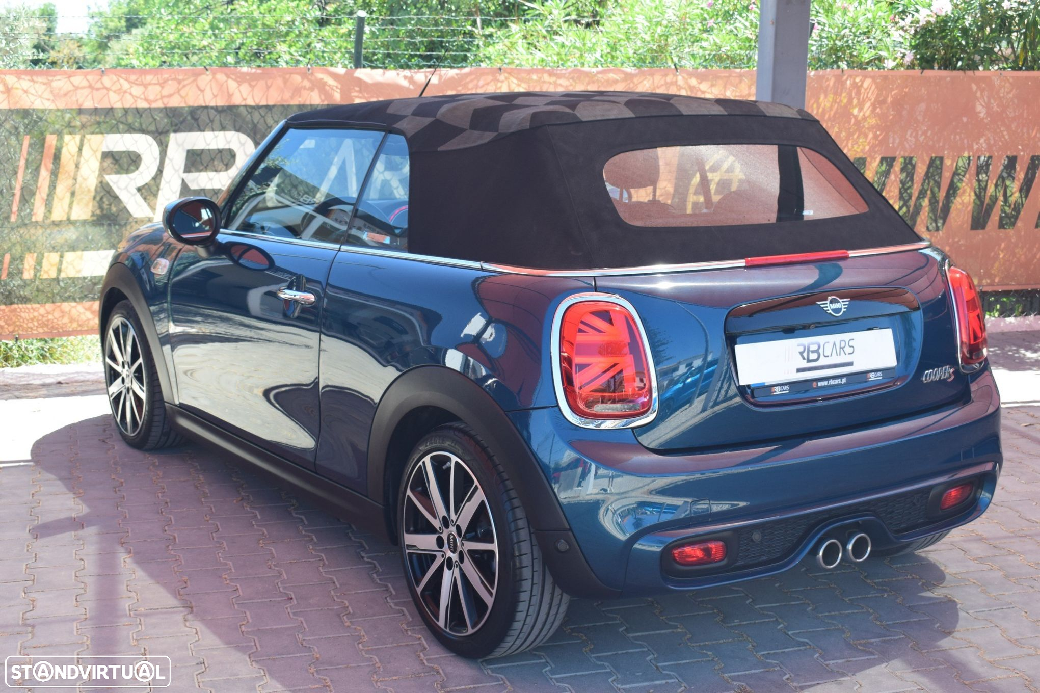 MINI Cabrio - 19