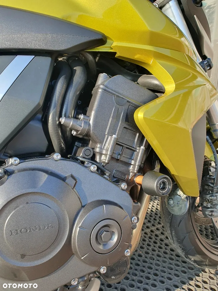 Honda CB - 22