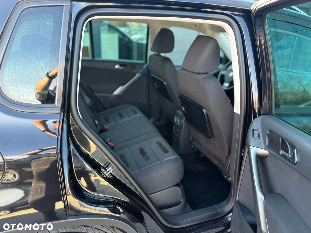 Volkswagen Tiguan - 10
