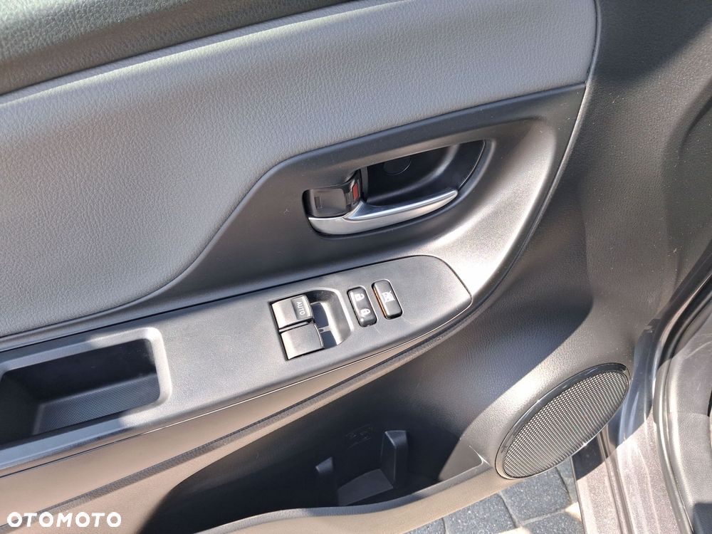 Toyota Yaris 1.5 Premium CVT - 18