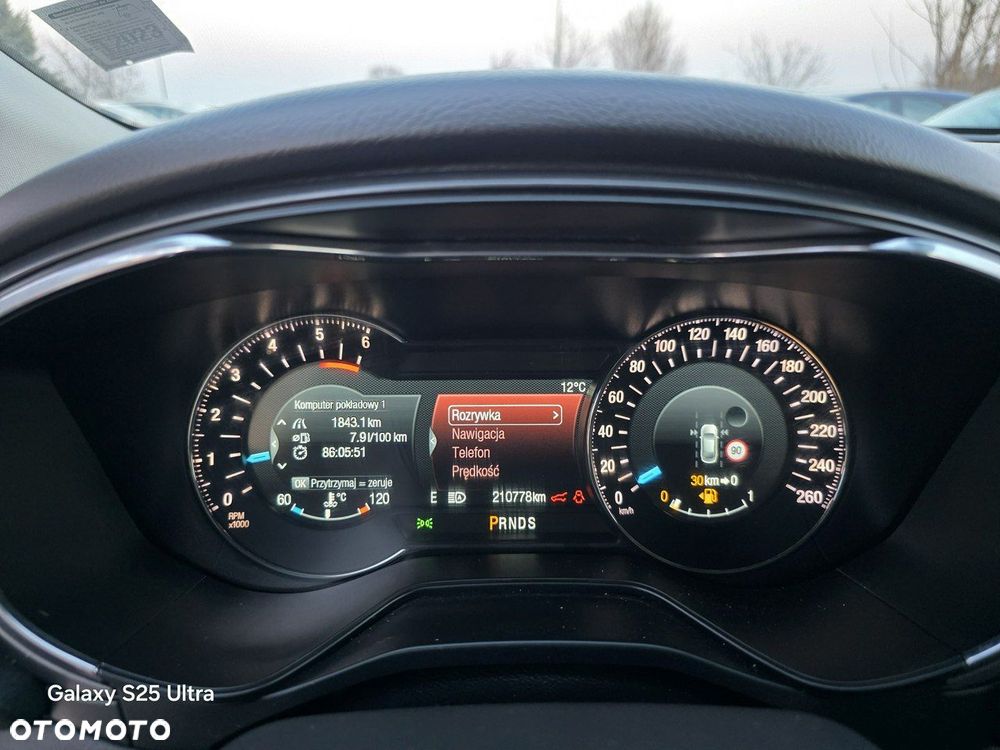 Ford Mondeo - 38