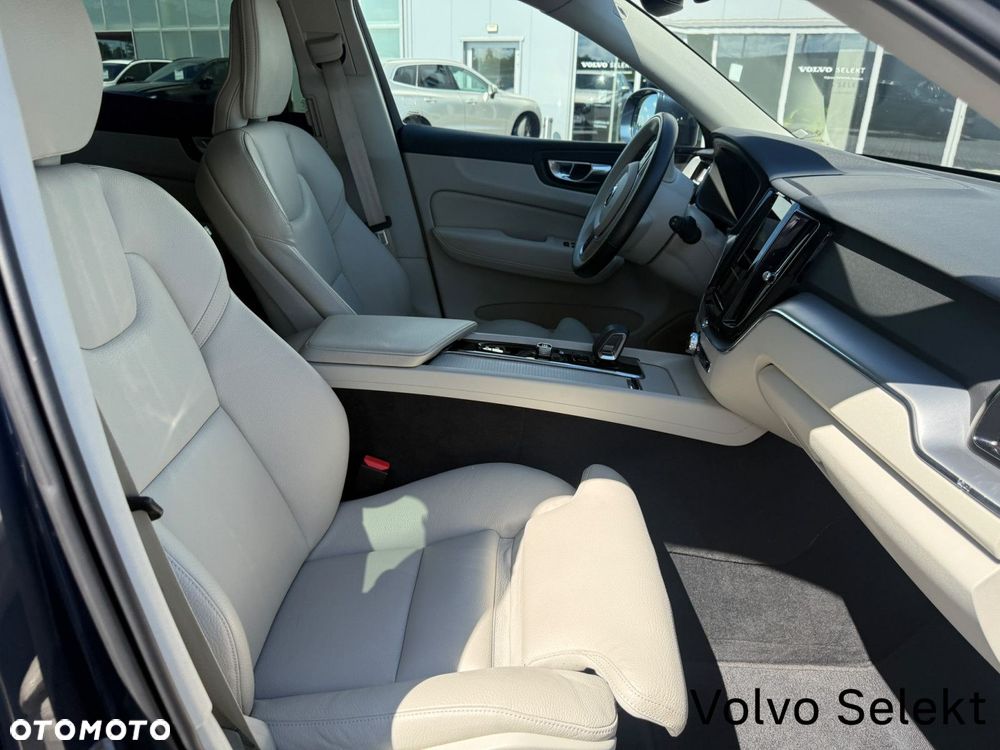 Volvo XC 60 - 26