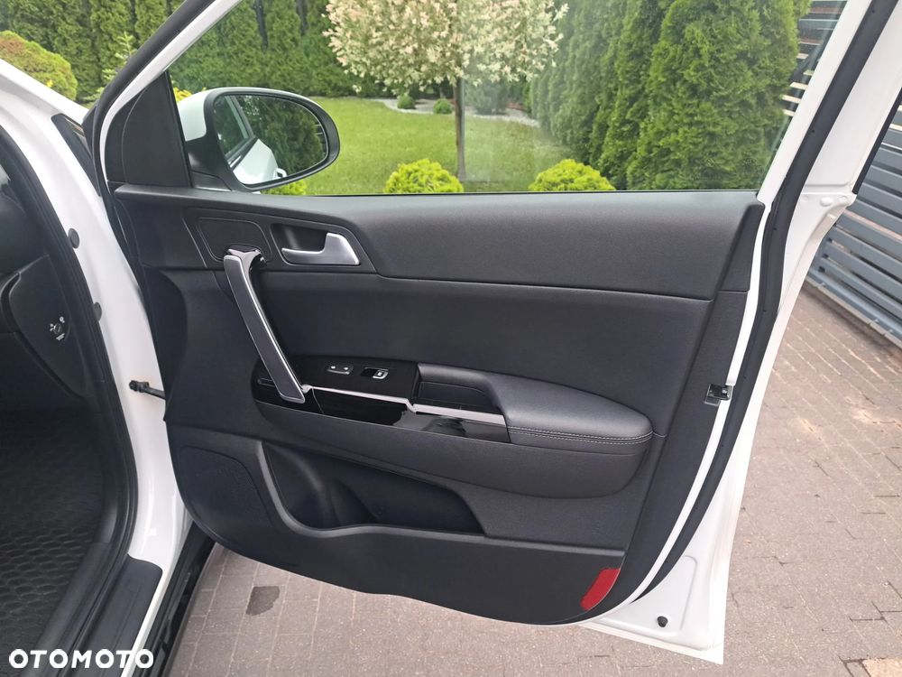 Kia Sportage 1.6 GDI Black Edition 2WD - 28