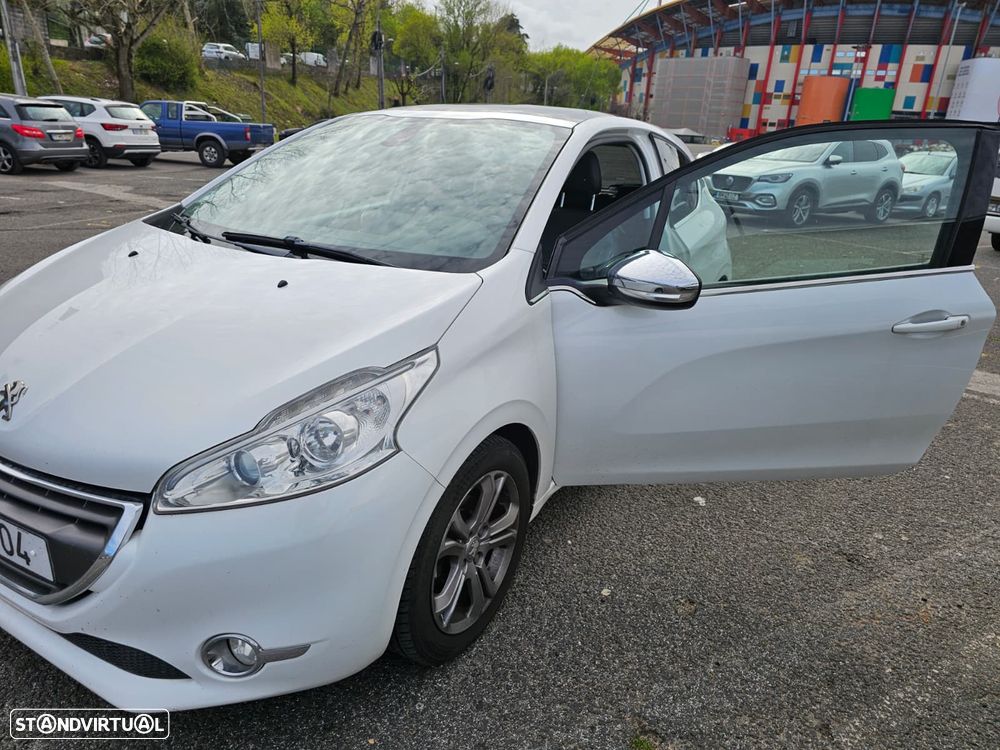 Peugeot 208 1.2 VTi Access - 5