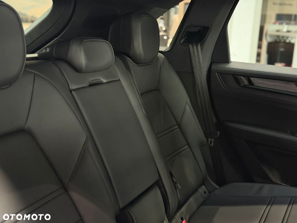 Porsche Cayenne Black Edition - 33