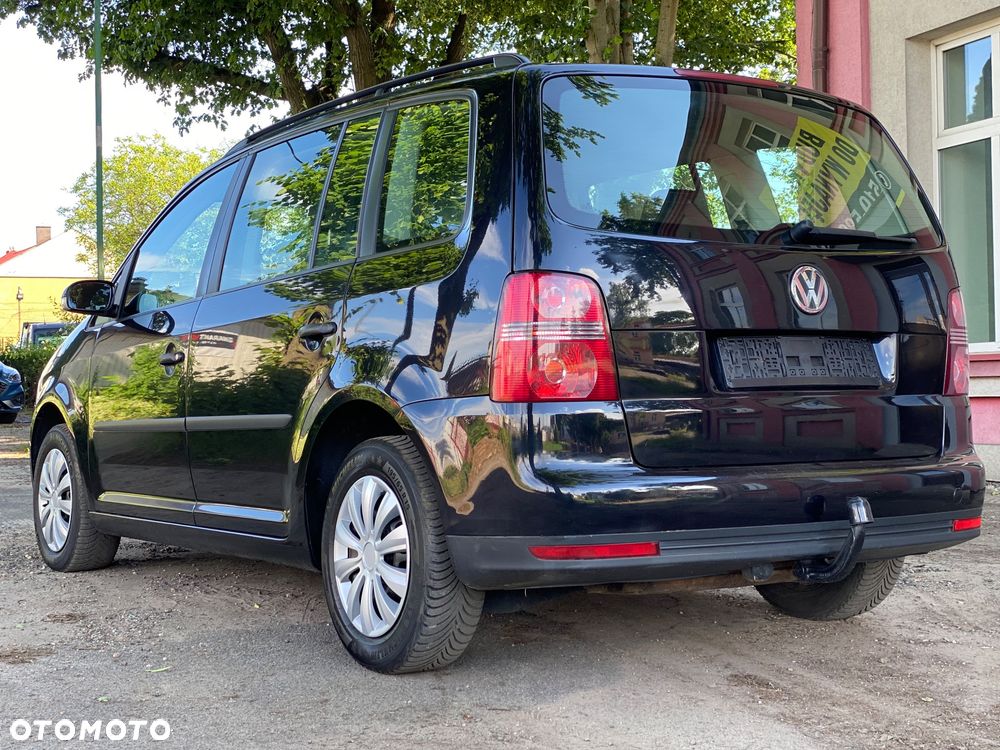 Volkswagen Touran - 5