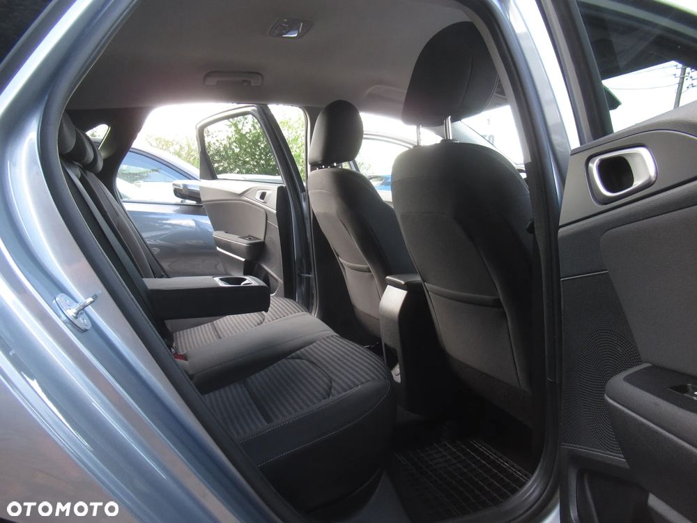Kia Ceed 1.5 T-GDI M - 8