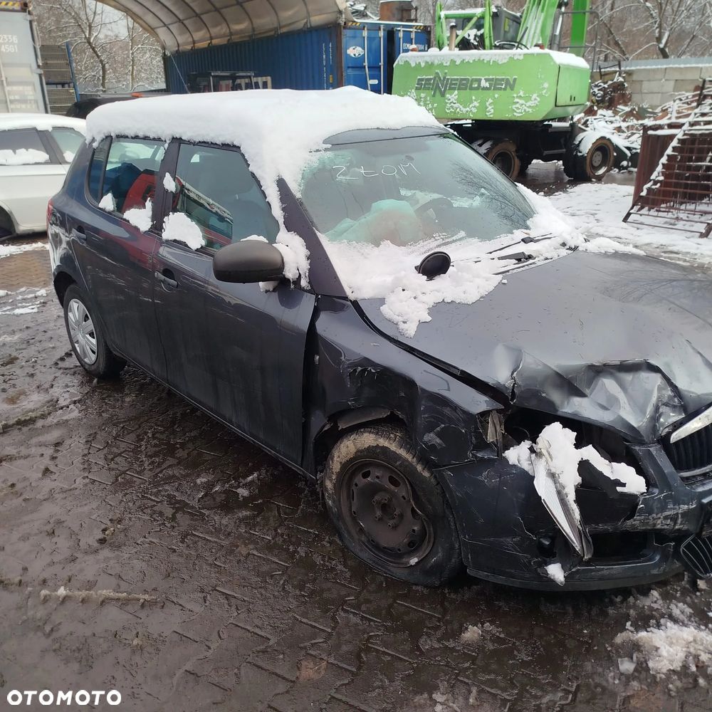 Skoda Fabia 2 na części . - 2