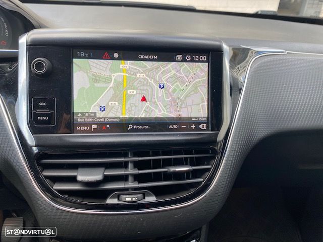 Peugeot 2008 1.2 PureTech Allure - 12
