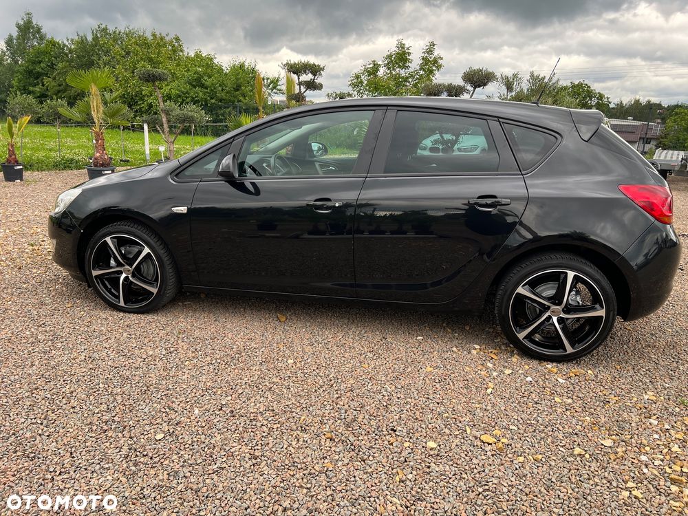 Opel Astra 1.6 Design Edition - 15