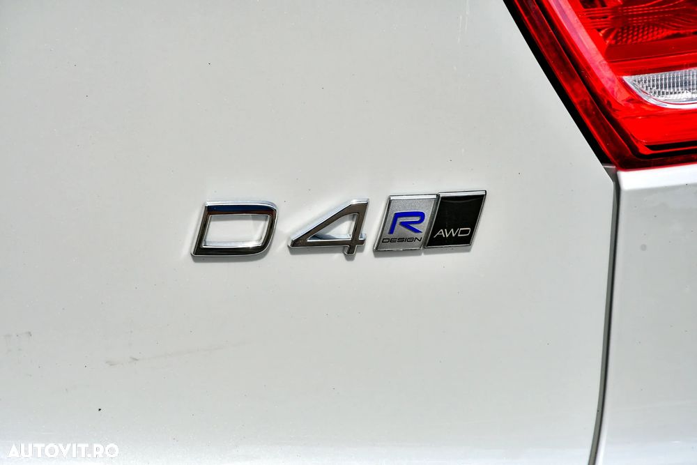 Volvo XC 40 D4 AWD Geartronic R-Design - 15