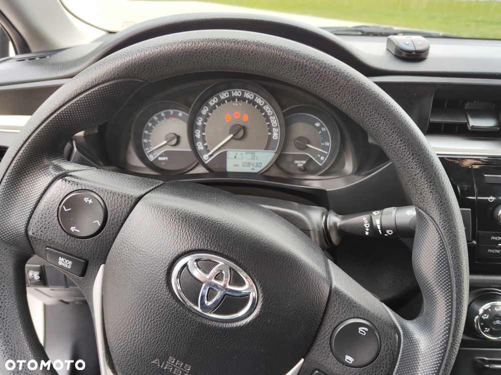 Toyota Corolla 1.6 Comfort - 24