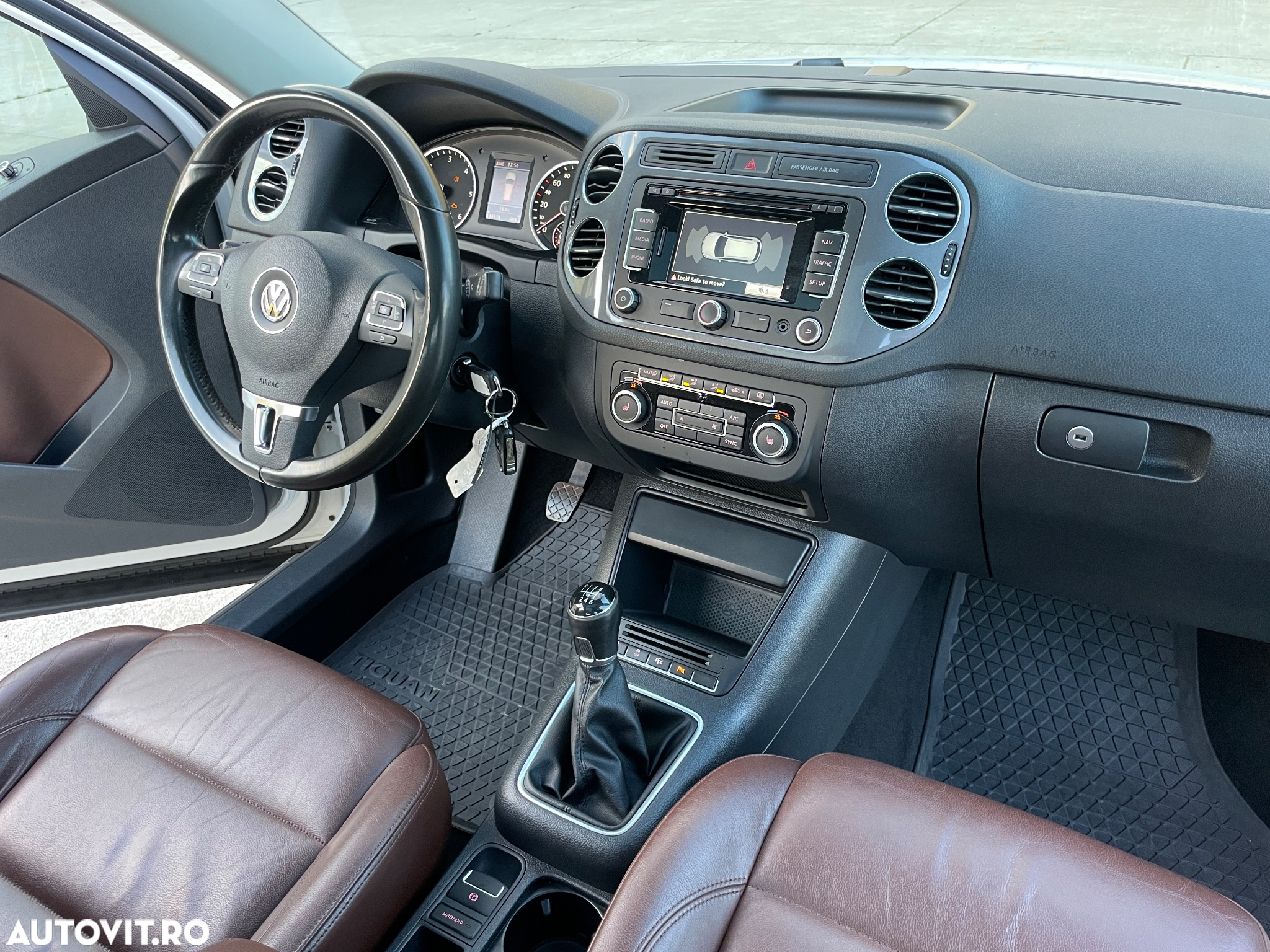 Volkswagen Tiguan 2.0 TDI DPF BlueMotion Technology Sport & Style - 5