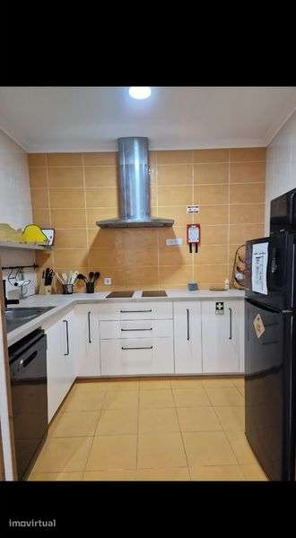 Prédio / Moradia V8 / Hostel - Grande imagem: 3/8
