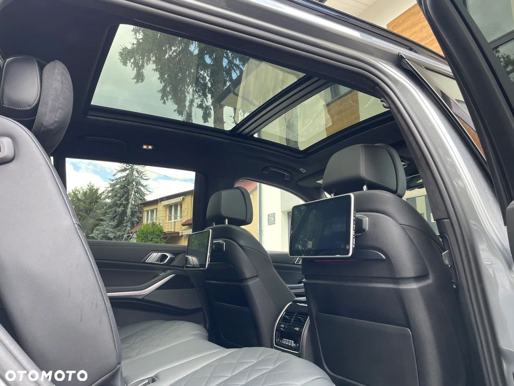 BMW X7 xDrive40i - 18