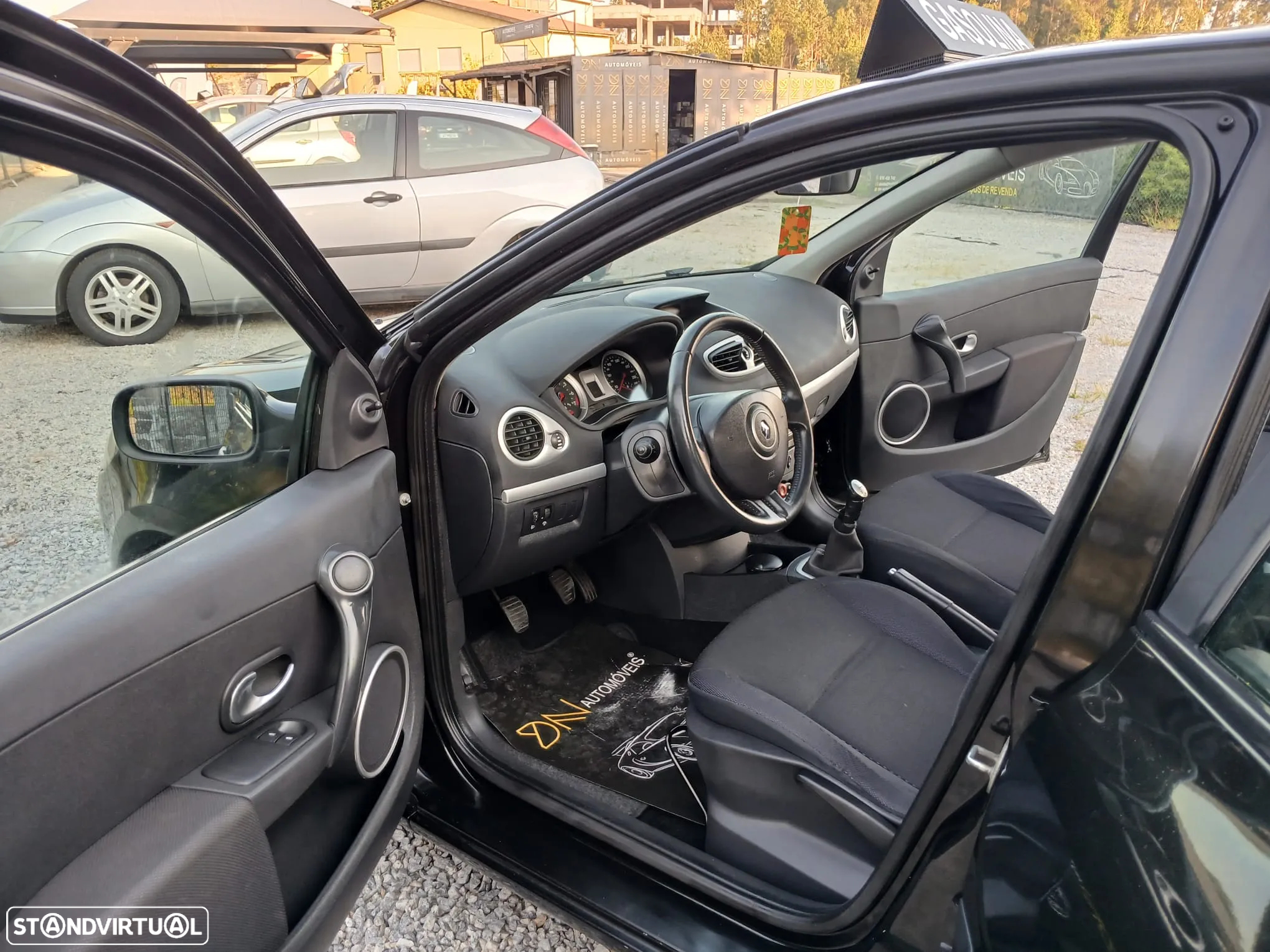Renault Clio 1.2 Authentique - 9