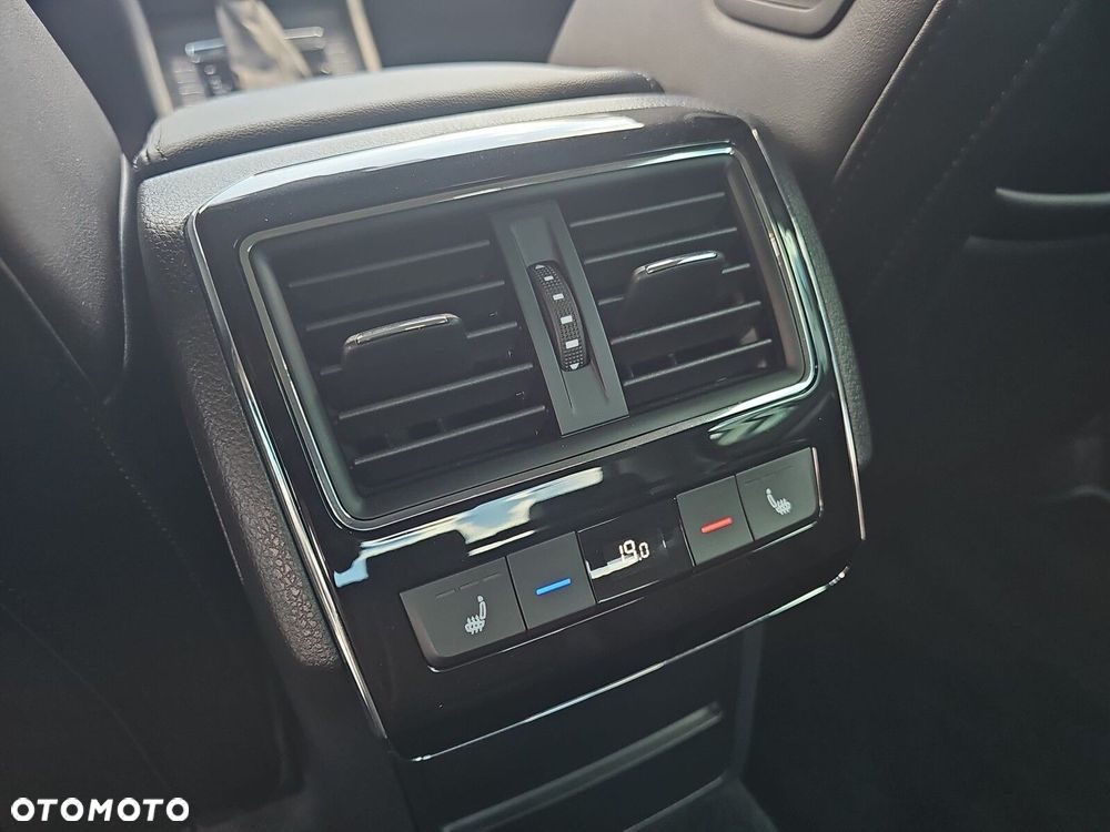 Skoda Superb 2.0 TSI Style DSG - 19