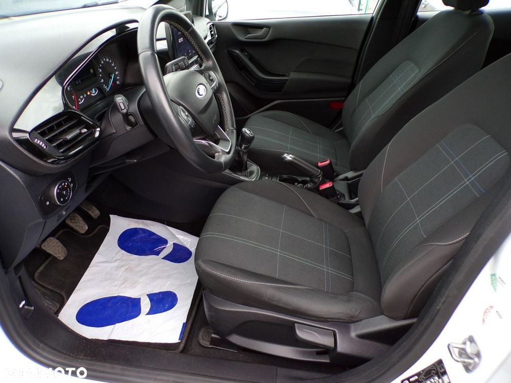 Ford Fiesta - 20