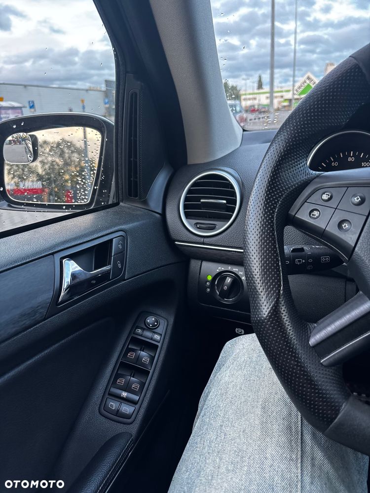 Mercedes-Benz GL 320 CDI 4Matic 7G-TRONIC - 17