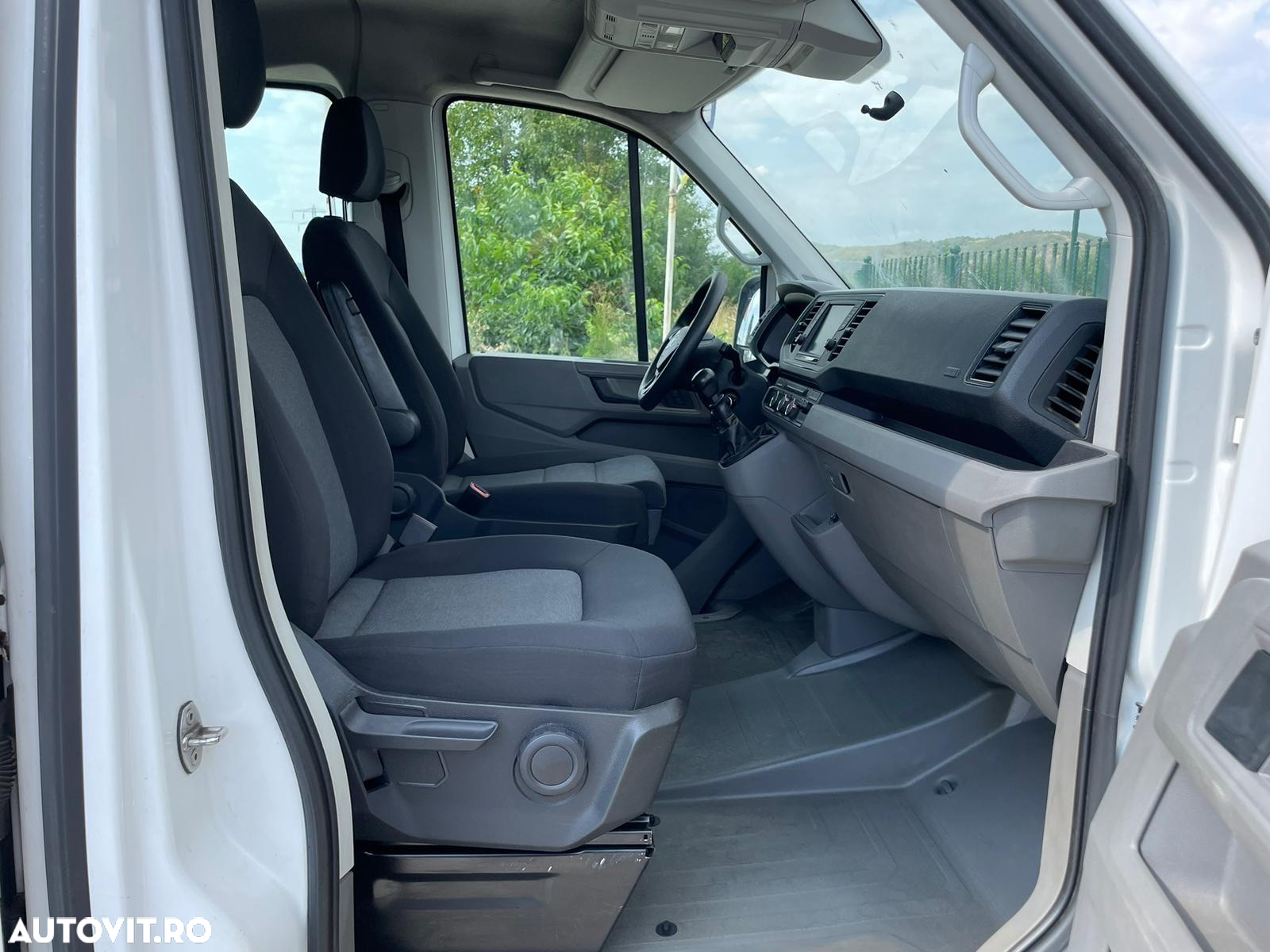 Volkswagen Crafter DOKA 6 LOCURI - 4