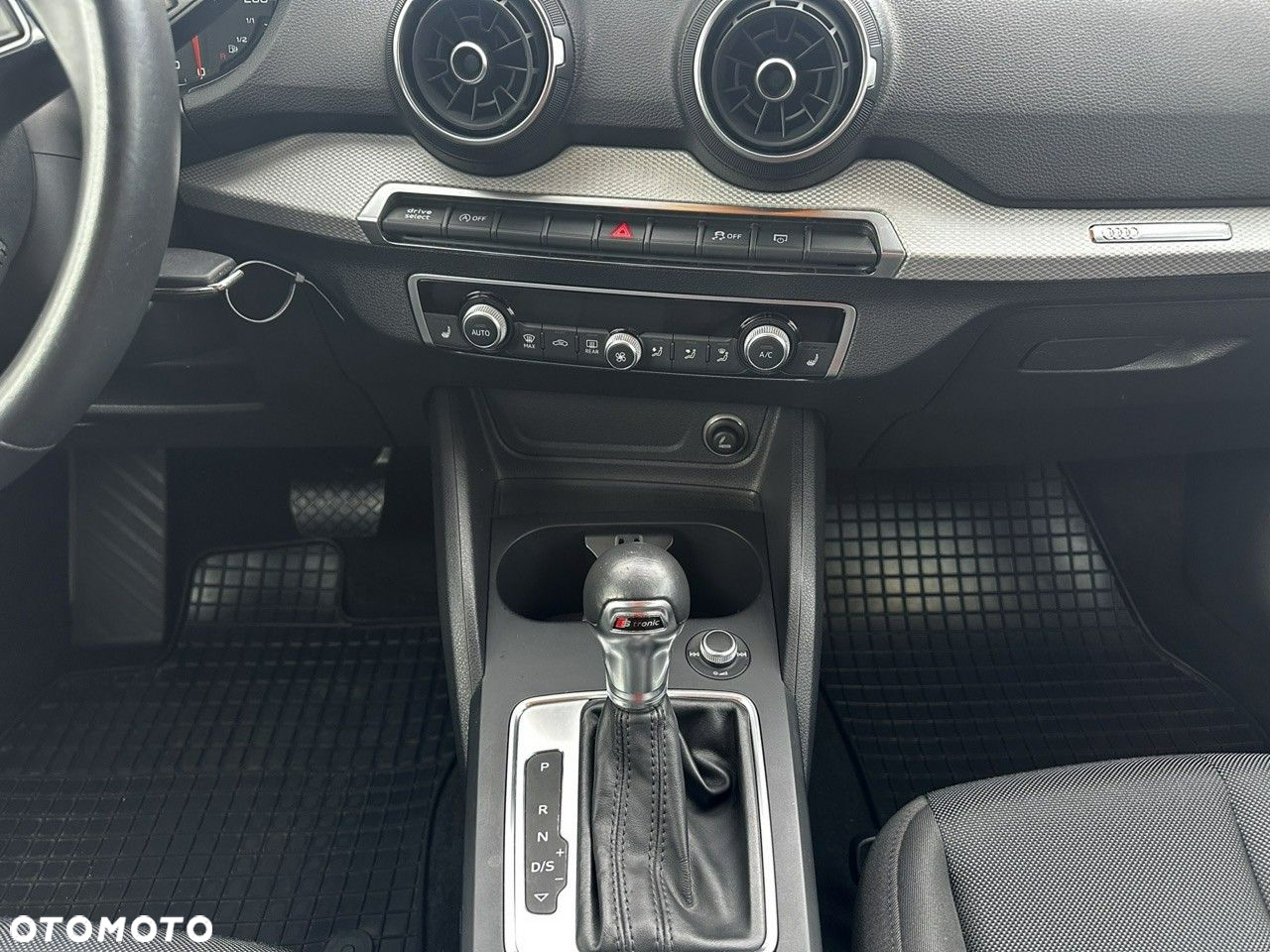 Audi Q2 35 TFSI S tronic - 22