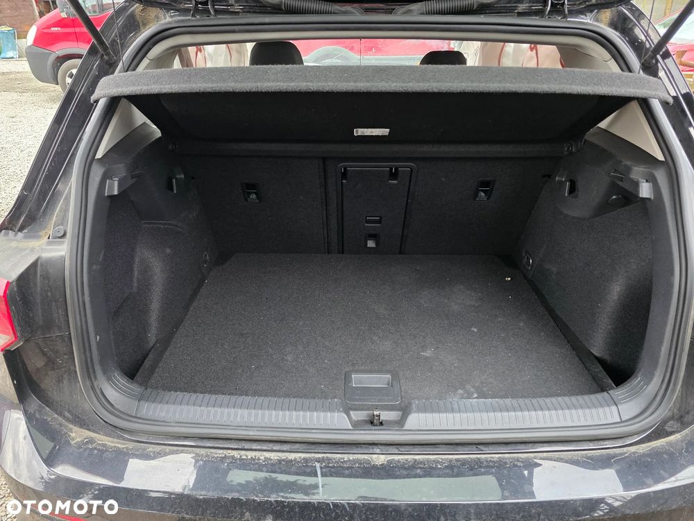 Volkswagen Golf 2.0 TDI SCR DSG Comfortline - 8