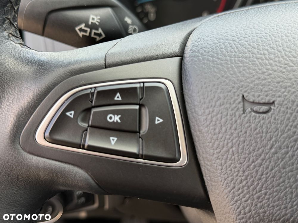 Ford Focus 1.0 EcoBoost Titanium Business - 33