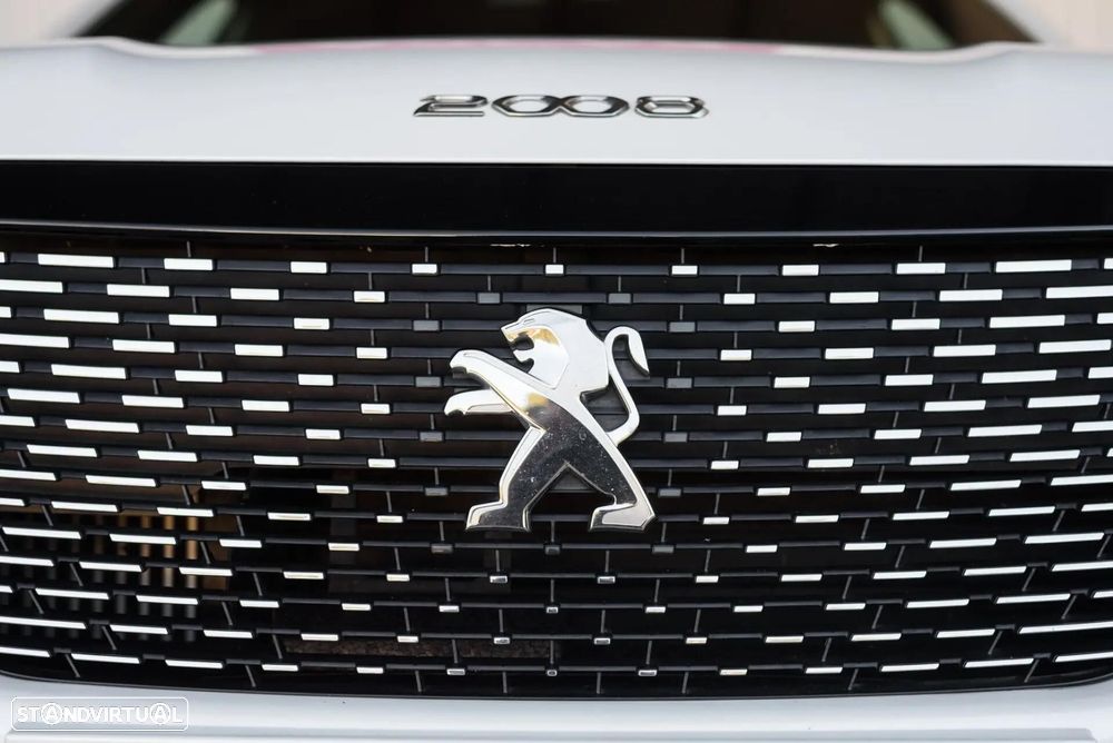 Peugeot 2008 1.2 PureTech Allure EAT8 - 21