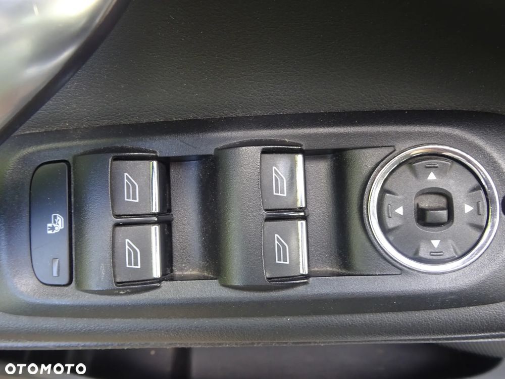 Ford S-Max - 14