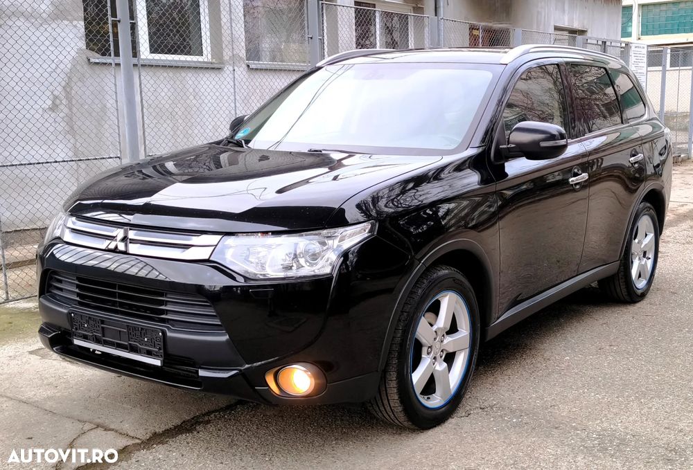 Mitsubishi Outlander 2.2 DI-D 4WD Automatik Intense - 1
