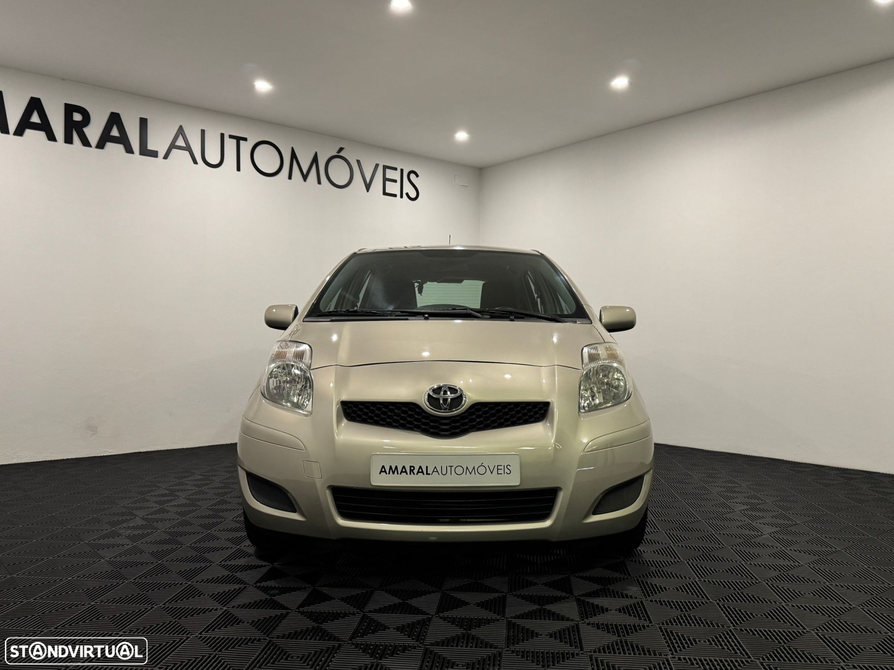 Toyota Yaris 1.33 VVT-i Comfort+AC - 3