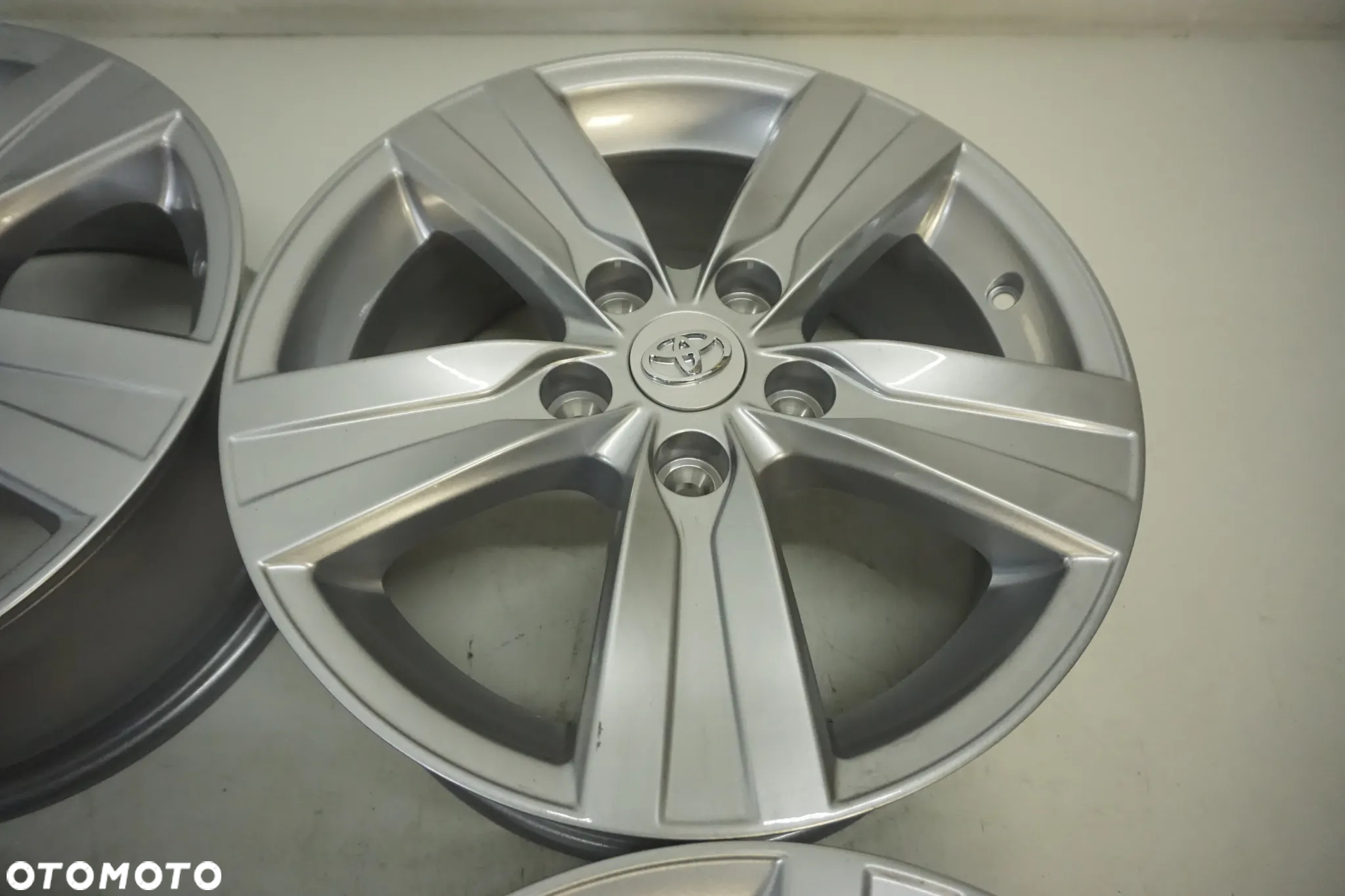 FELGI ALUMINIOWE 16 TOYOTA AURIS RAV 4 CAMRY 4 AVENSIS YARIS CROSS COROLLA  CH R 5X114,3 - 7