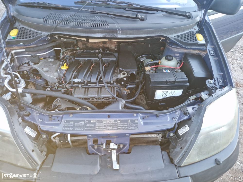 Renault Scénic 1.6 16V RXT AC - 4