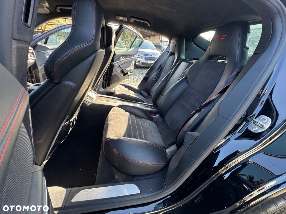 Porsche Panamera GTS - 14